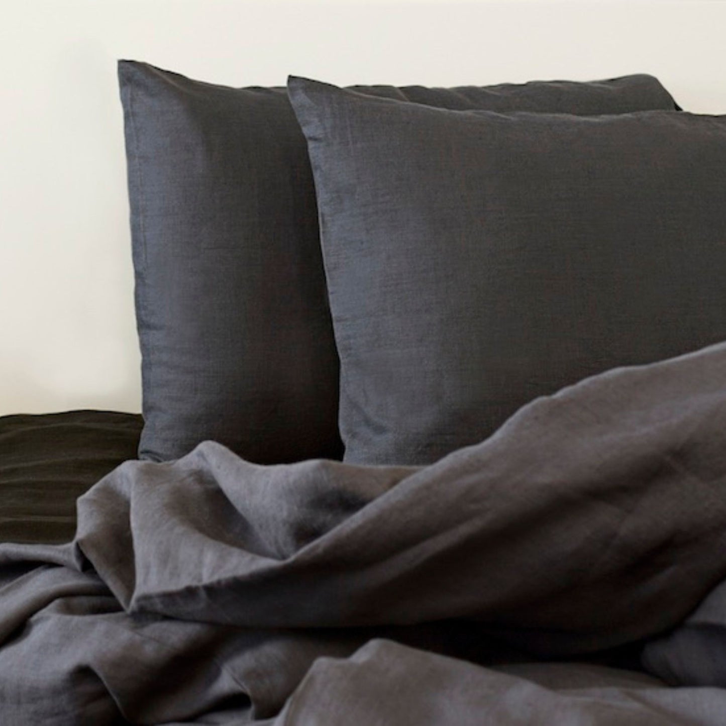Linen Duvet Cover in Charcoal Gray