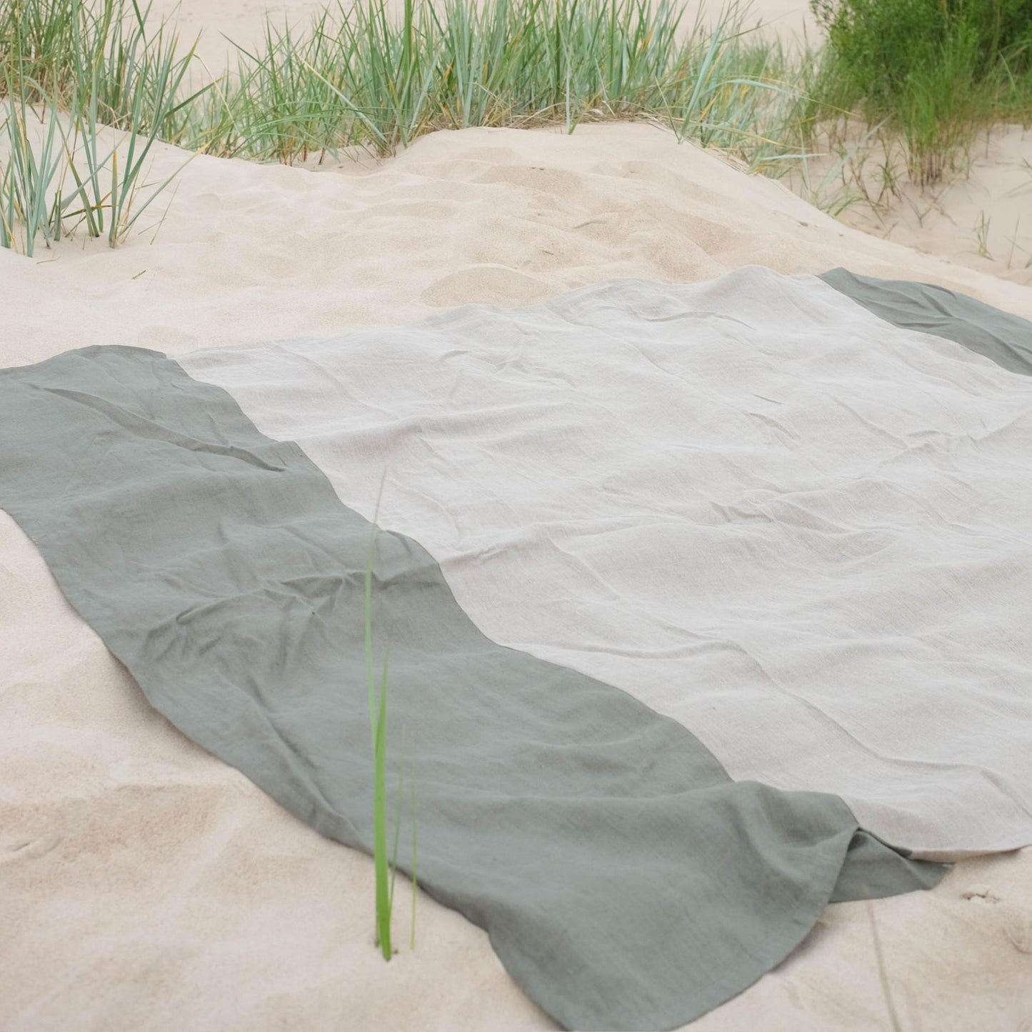 Linen Beach Blanket in Green