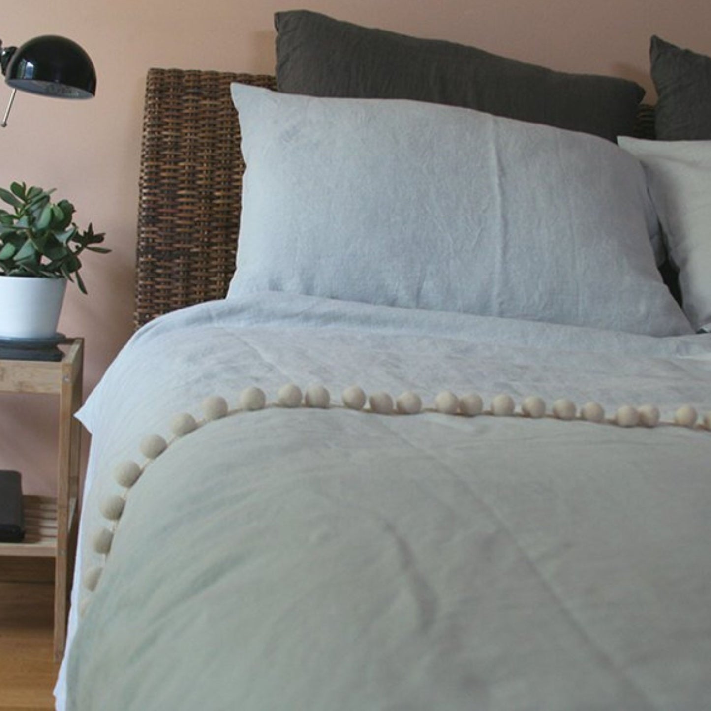 Linen Pom Pom Blanket