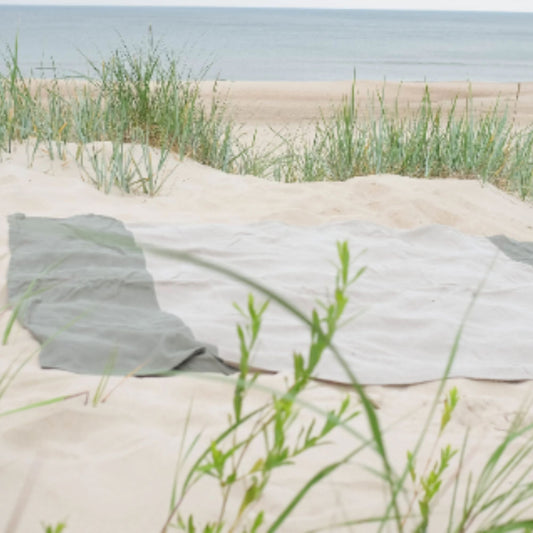 Linen Beach Blanket in Green