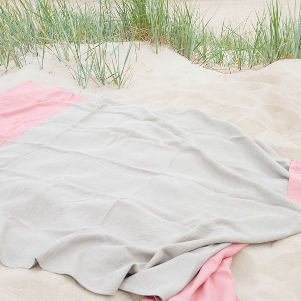Linen Beach Blanket in Pink